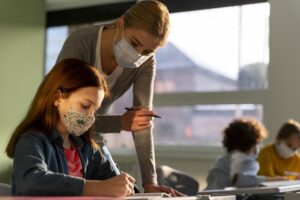 didattica a distanza-contatto con studenti