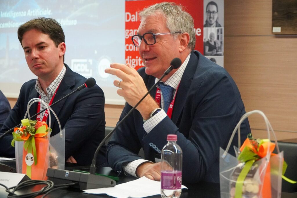 Roberto Ronutti interviene alla tavola rotonda «Competenze per il cambiamento» al Congresso AICA 2026